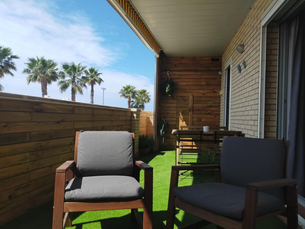 Apartamento Para 5 Personas Frente Al Mar Con Piscina Y Parking Кубельес Экстерьер фото